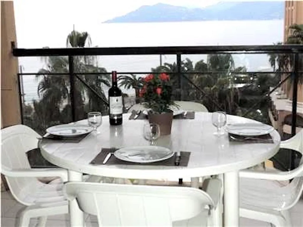 Cannes Front Beach Pools Apartment