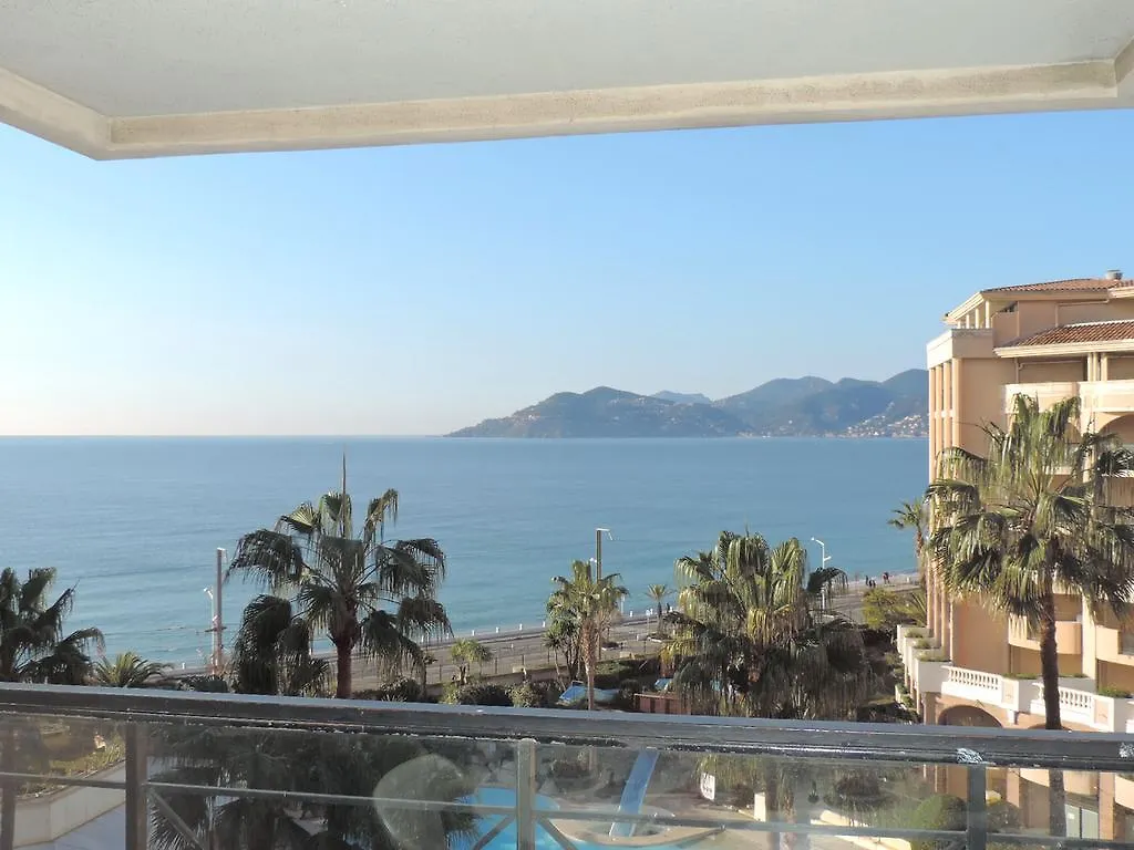 Cannes Front Beach Pools Apartment 0*,